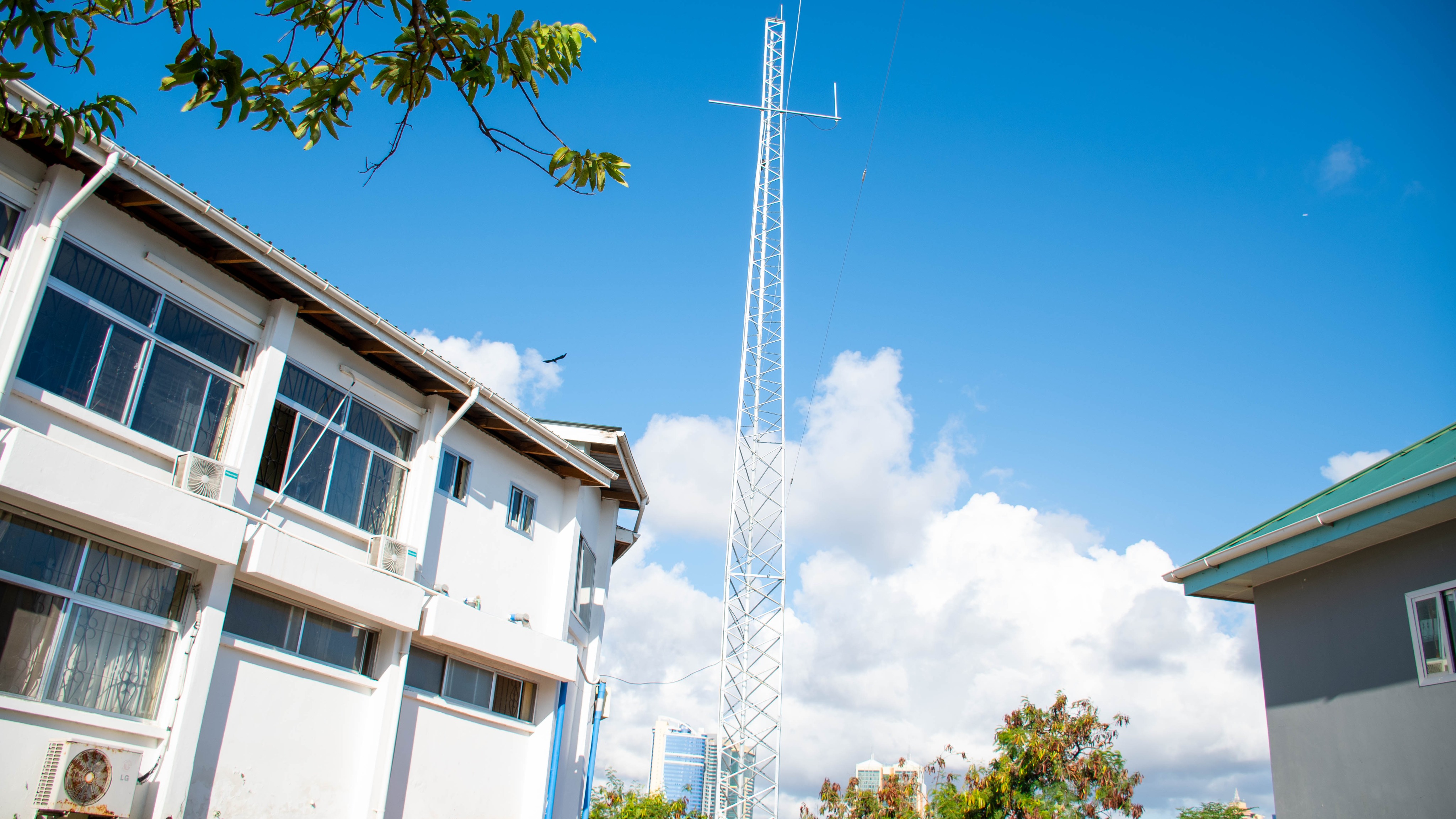 UJENZI MFUMO WA UENDESHAJI MELI TAFICO WAKAMILIKA